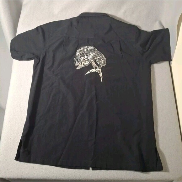 Black Tip Shirt Men's XL Short Sleeve Button Up Large Embroidered Bull Dolphin - Picture 7 of 7